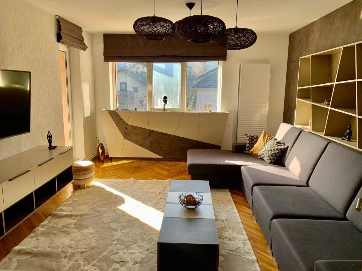 Viktory Apartment Брашов Екстериор снимка